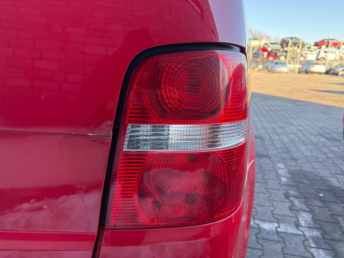VW Touran 1T original R&uuml;cklicht R&uuml;ckleuchte Heckleuchte rechts Vorfacelift BJ05